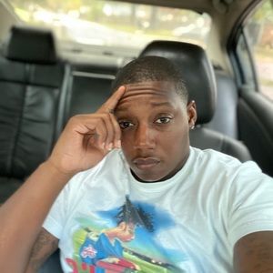 Meet your Posher, Lavaris